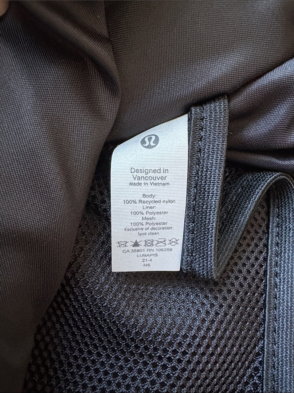 Lululemon Clean Lines Tote - Picture 4 of 5